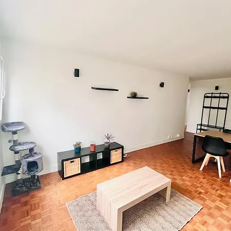 Spacious In Paris 65m2 아파트